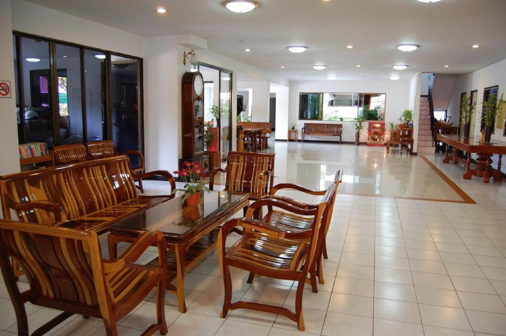Veerachai Court Chiang Mai Exterior photo